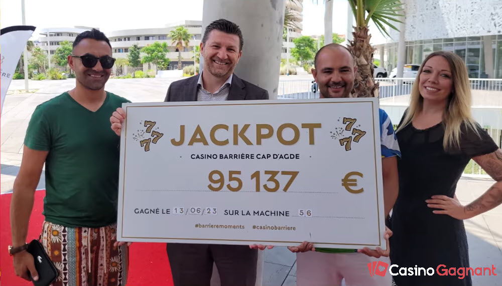 Les gagnants du jackpot progressif de 95 000 € avec les gérants du Casino du Cap d'Agde